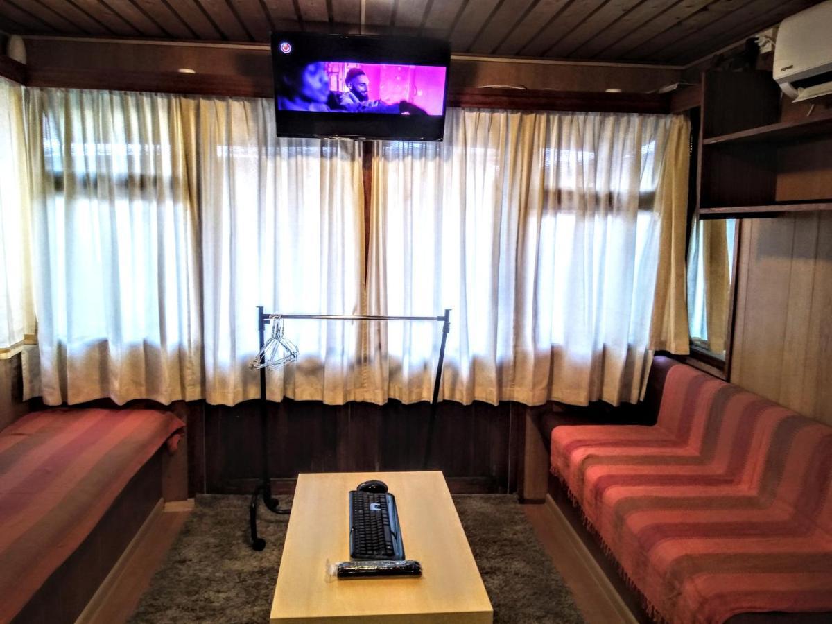 Two Rooms Rustic House - Self Check-In Βουκουρέστι Εξωτερικό φωτογραφία