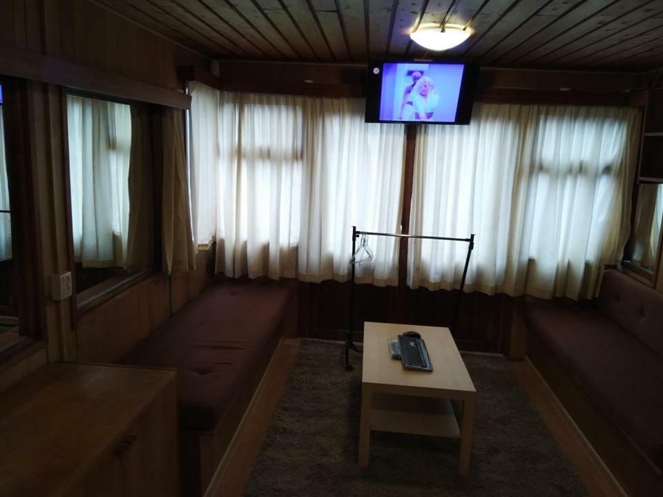 Two Rooms Rustic House - Self Check-In Βουκουρέστι Εξωτερικό φωτογραφία